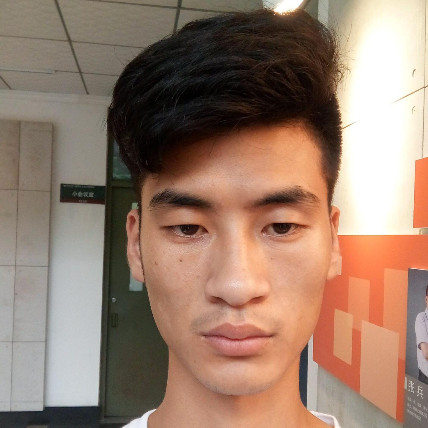 (2)报酬的支付期限和方式 委托人的借款合同成立后即产生居间报酬,此费用由丙方在甲方将借款交付给乙方的同时,直接在甲方和(或)乙方的虚拟账户中进行一次性扣除,并在任何情况下不予退还。 2、未促成借款合同成立的,居间人不得要求支付报酬。 第六条 居间费用 居间活动的费用由居间人丙方自行负担。 第七条 风险保障金 1、为了降低出借方的资金风险、提高借款人借款成功的机会,保障借款协议的全面履行和平台诚信机制的建立,同时也便于简化平台各方手续,实现互惠互利,各方均同意在丙方平台设立并遵守相关风险保证金制度。 2、